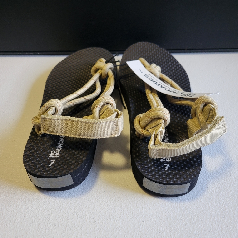 No Boundaries Womens Beige Rope Strap Sandals with Black Footbed O6 - Picture 5 of 5